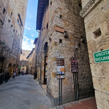 Sotto Le Torri Appartamento San Gimignano
