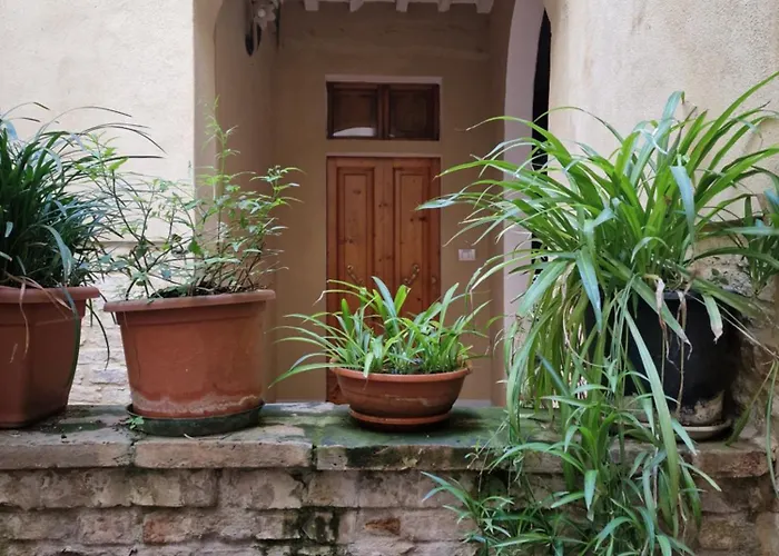 Sotto Le Torri Lägenhet